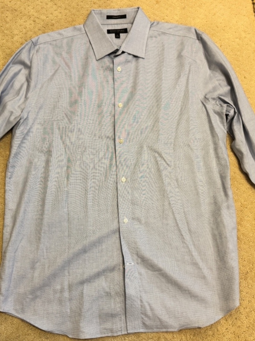 Banana Republic Men's Dress Shirt Size L Blue Standard Fit Non Iron Button Up T8